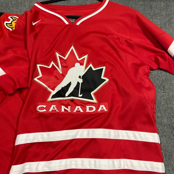 Sports jerseys - Picture 4 of 15